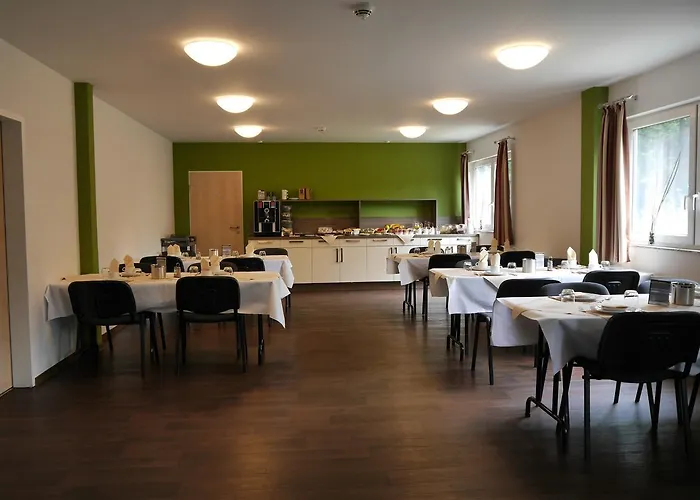 Hotel Ruhrstadtarena 2*